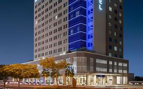 Novotel Bur Dubai - Healthcare City